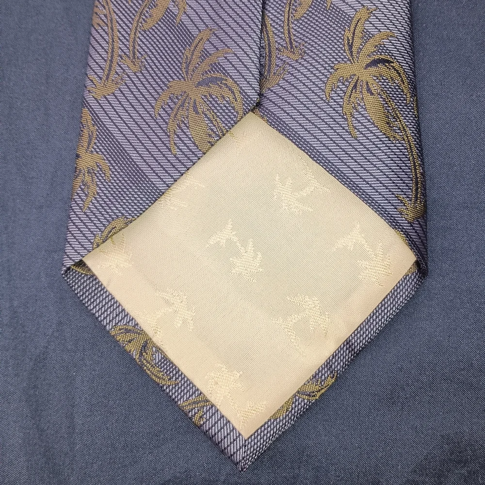 Mens Tommy Bahama Off Island Blue Green Palm Tree Print 100% Silk Twill Necktie
